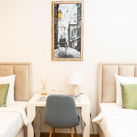 Merak Rooms & Caffe Bar Šabac エクステリア 写真