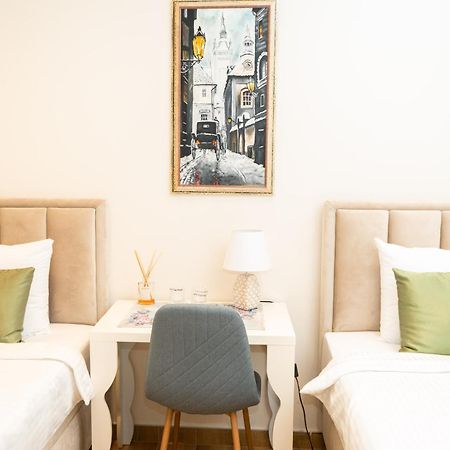 Merak Rooms & Caffe Bar Šabac エクステリア 写真