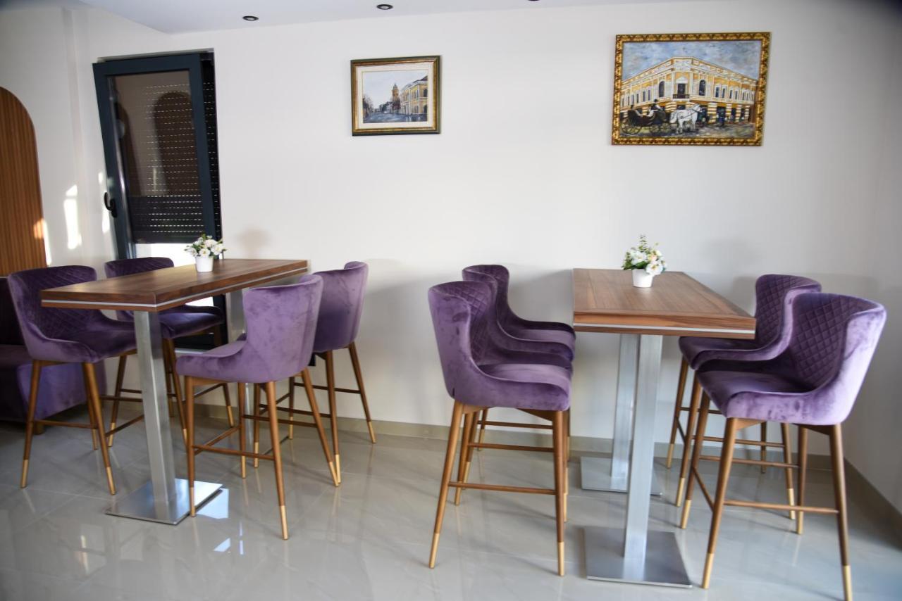 Merak Rooms & Caffe Bar Šabac エクステリア 写真
