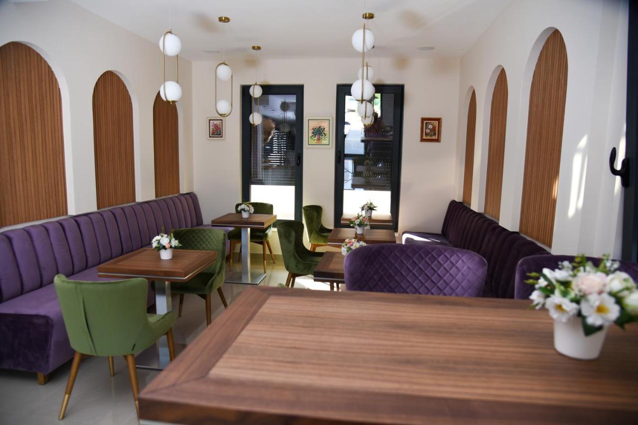 Merak Rooms & Caffe Bar Šabac エクステリア 写真