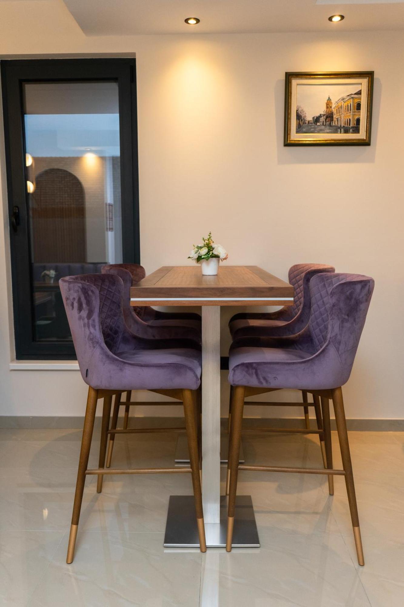 Merak Rooms & Caffe Bar Šabac エクステリア 写真