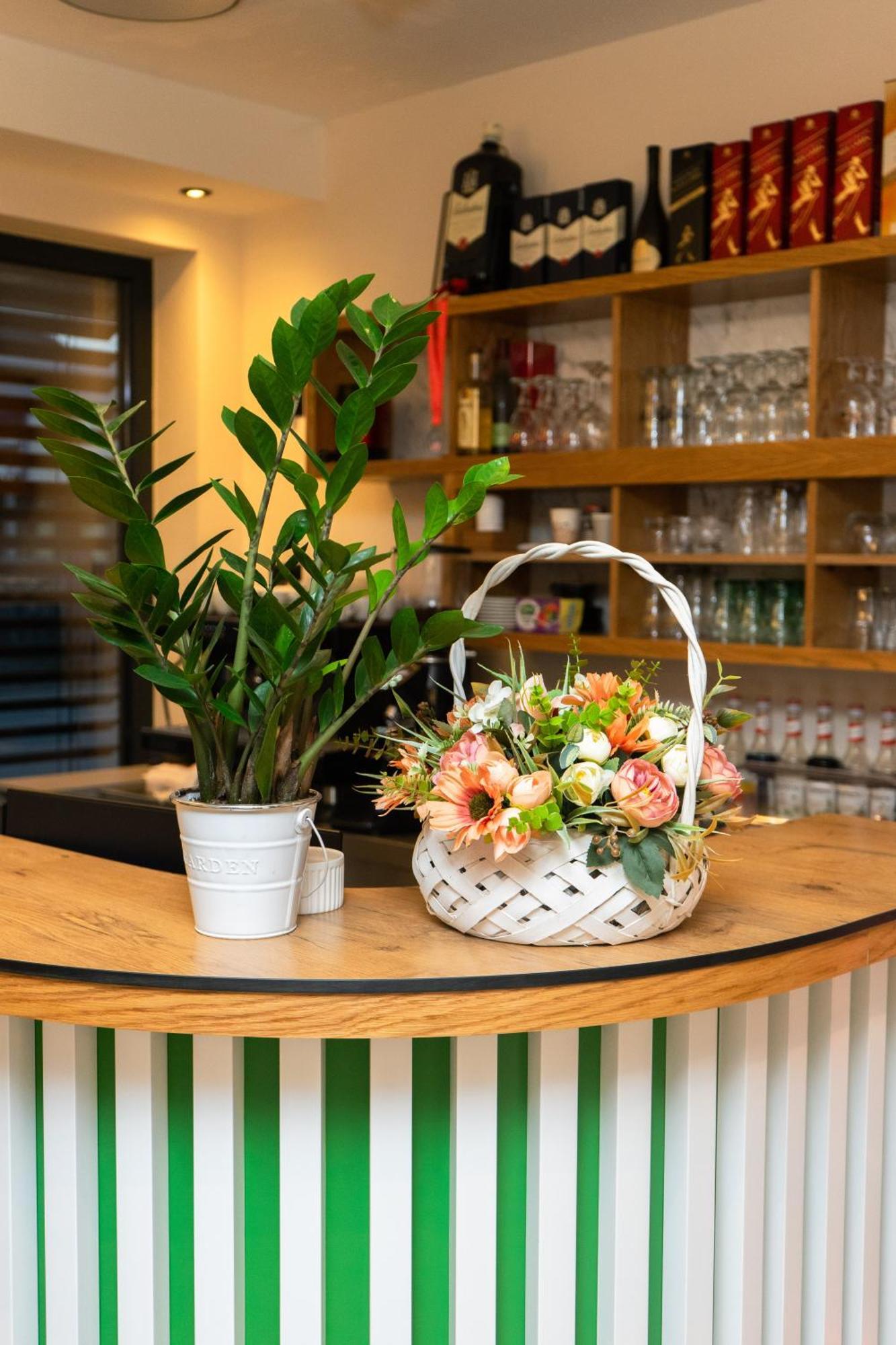 Merak Rooms & Caffe Bar Šabac エクステリア 写真