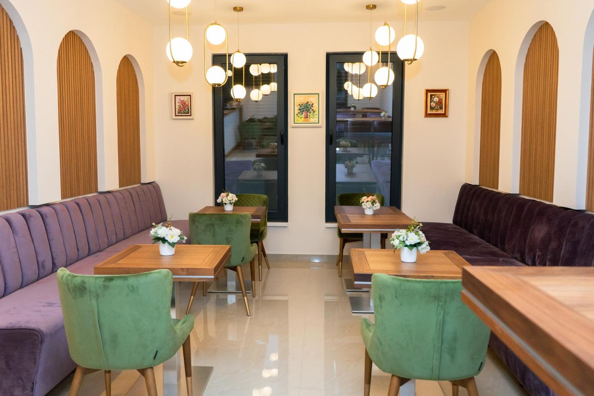Merak Rooms & Caffe Bar Šabac エクステリア 写真