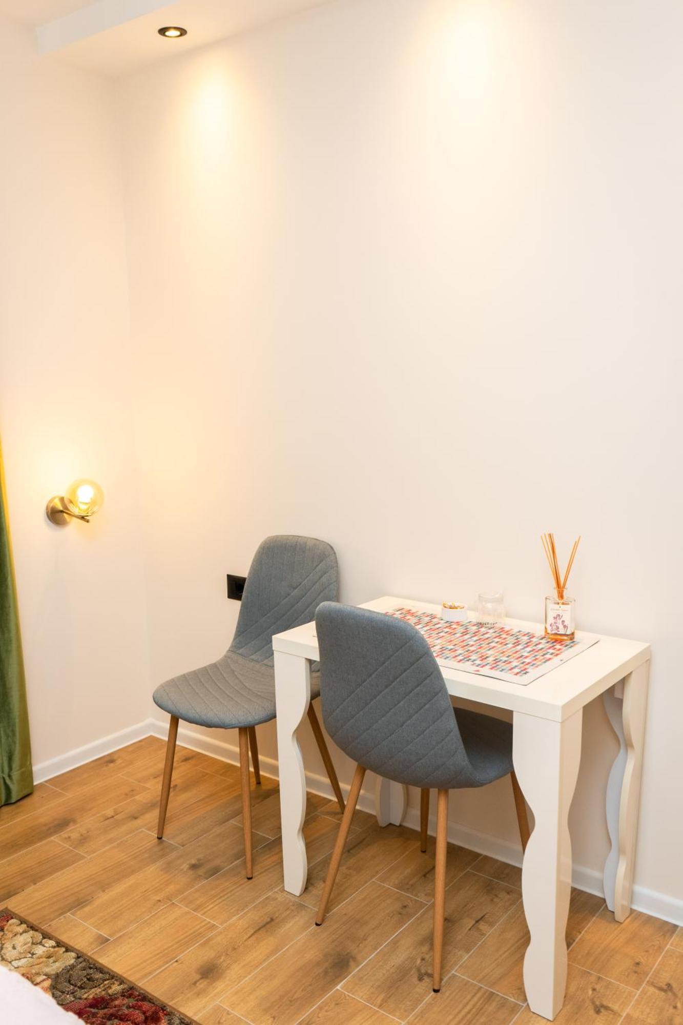 Merak Rooms & Caffe Bar Šabac エクステリア 写真