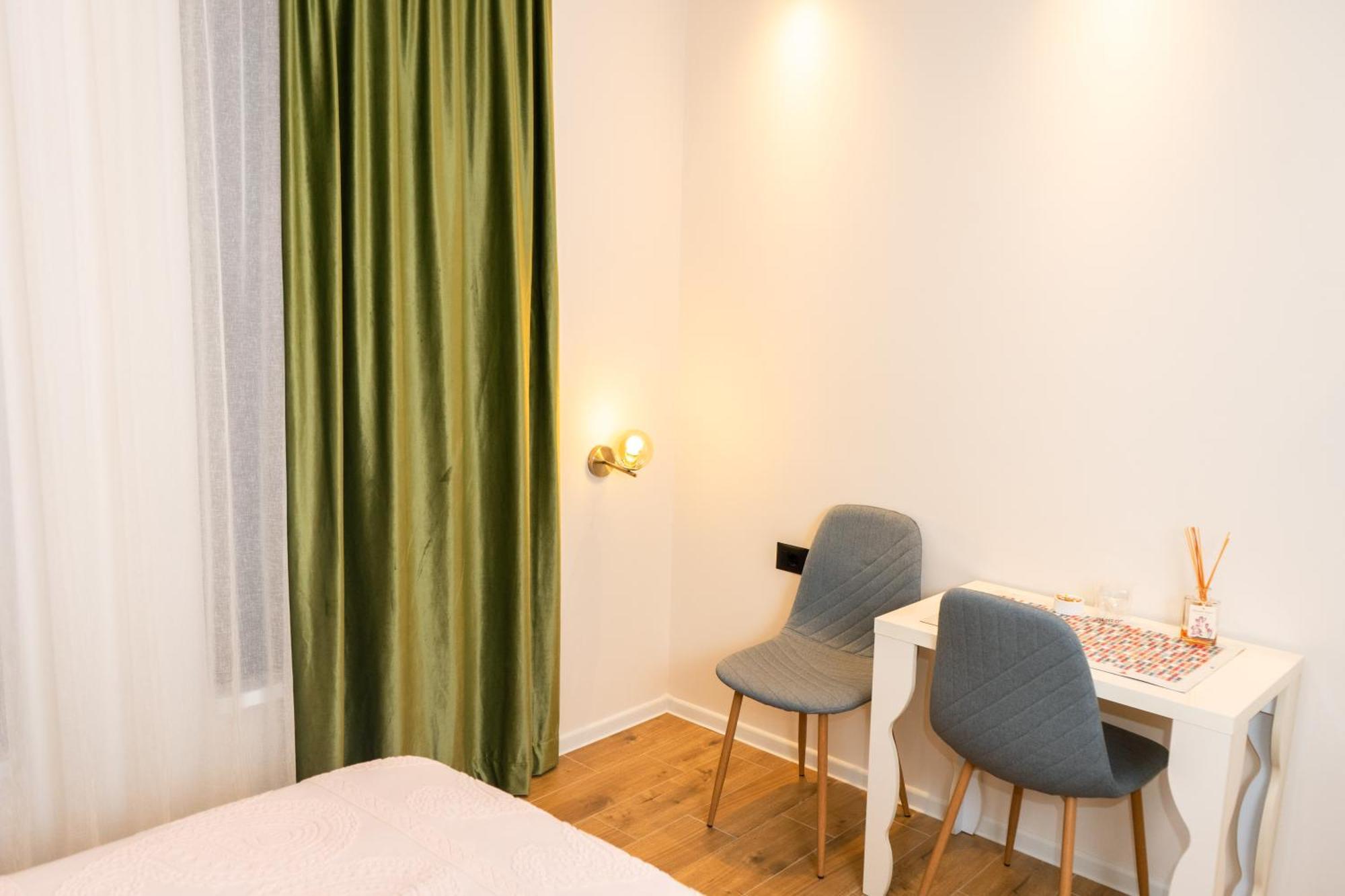 Merak Rooms & Caffe Bar Šabac エクステリア 写真