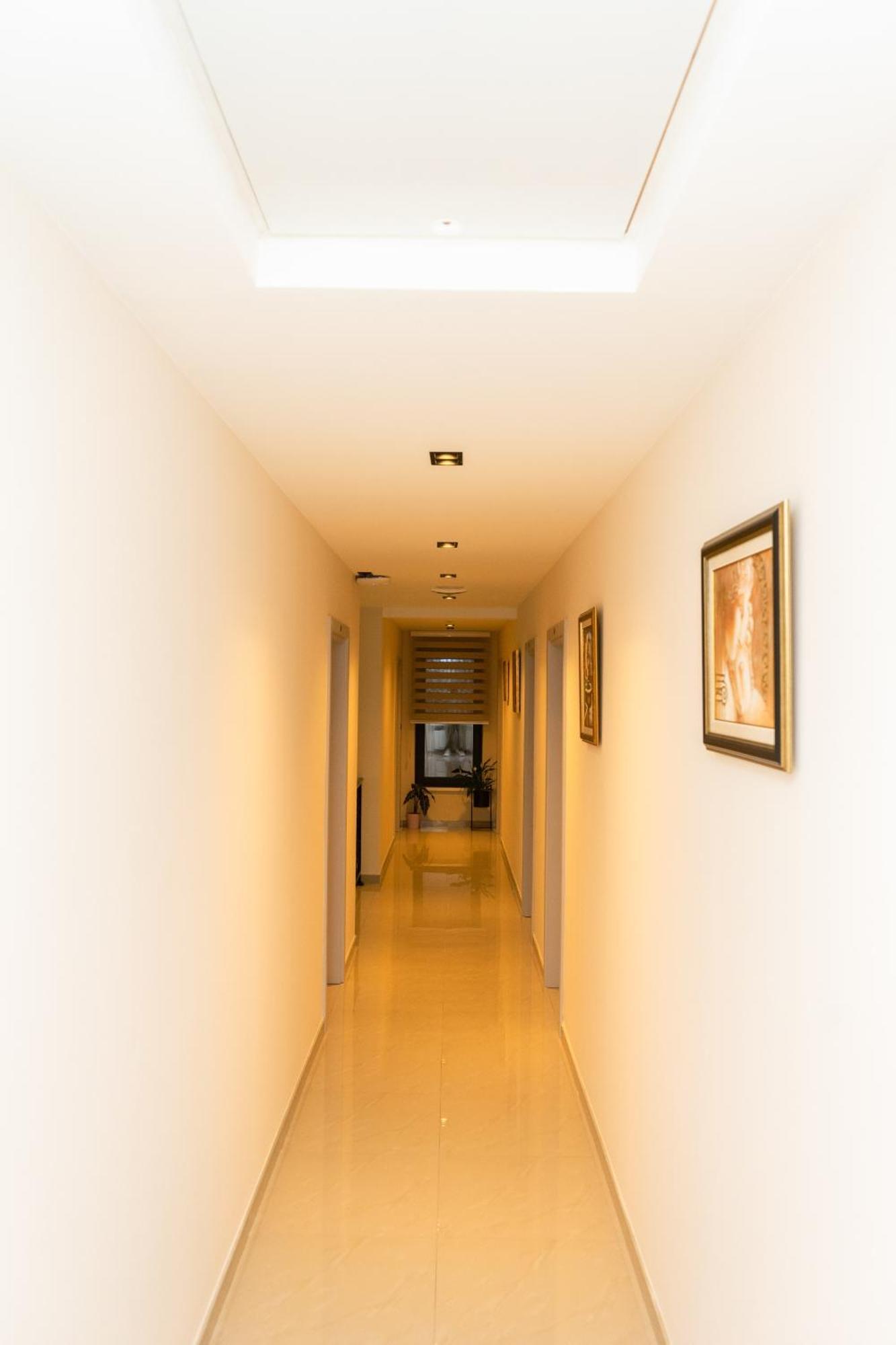 Merak Rooms & Caffe Bar Šabac エクステリア 写真