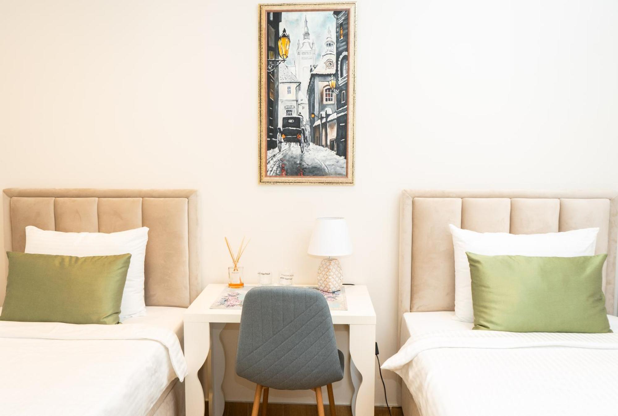 Merak Rooms & Caffe Bar Šabac エクステリア 写真